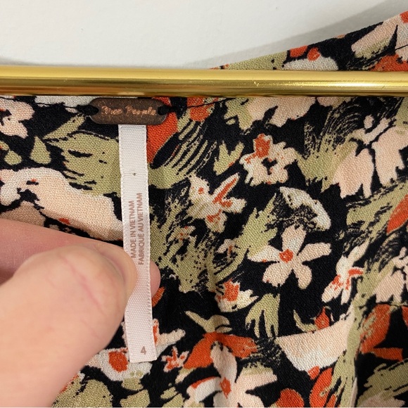 Free People 4 Black Floral Mini Dress Smocked Forget Me‎ Not - Picture 10 of 15